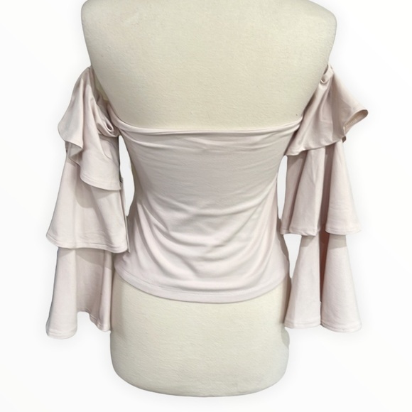 NWT Susana Monaco CREAM Off The Shoulder Tiered Ruffle Bell Sleeve Top S… - Picture 4 of 8